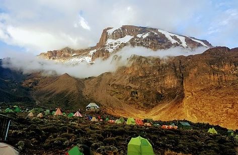 6 Days Kilimanjaro Hiking Tour on Machame Route